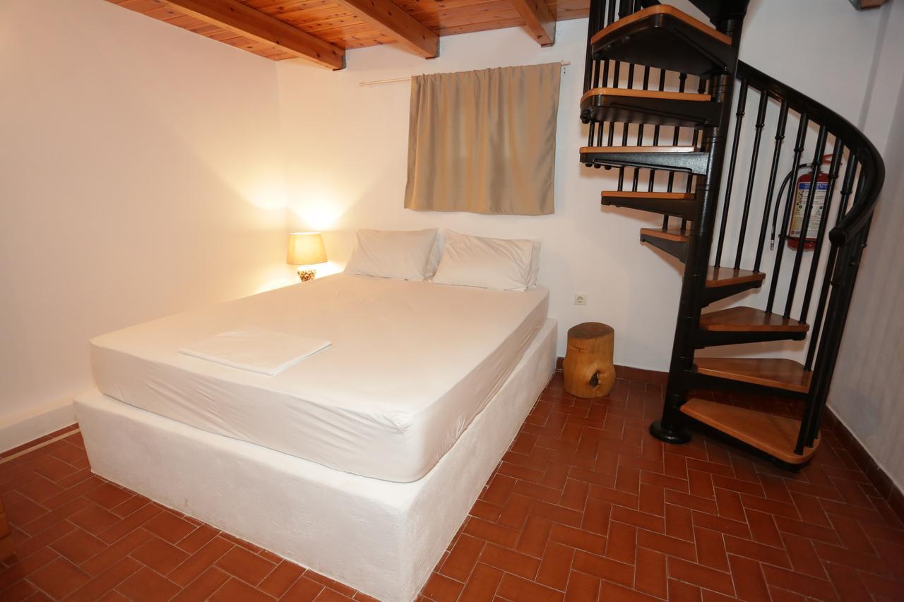 Artemis Suites Romanos  Eksteriør billede