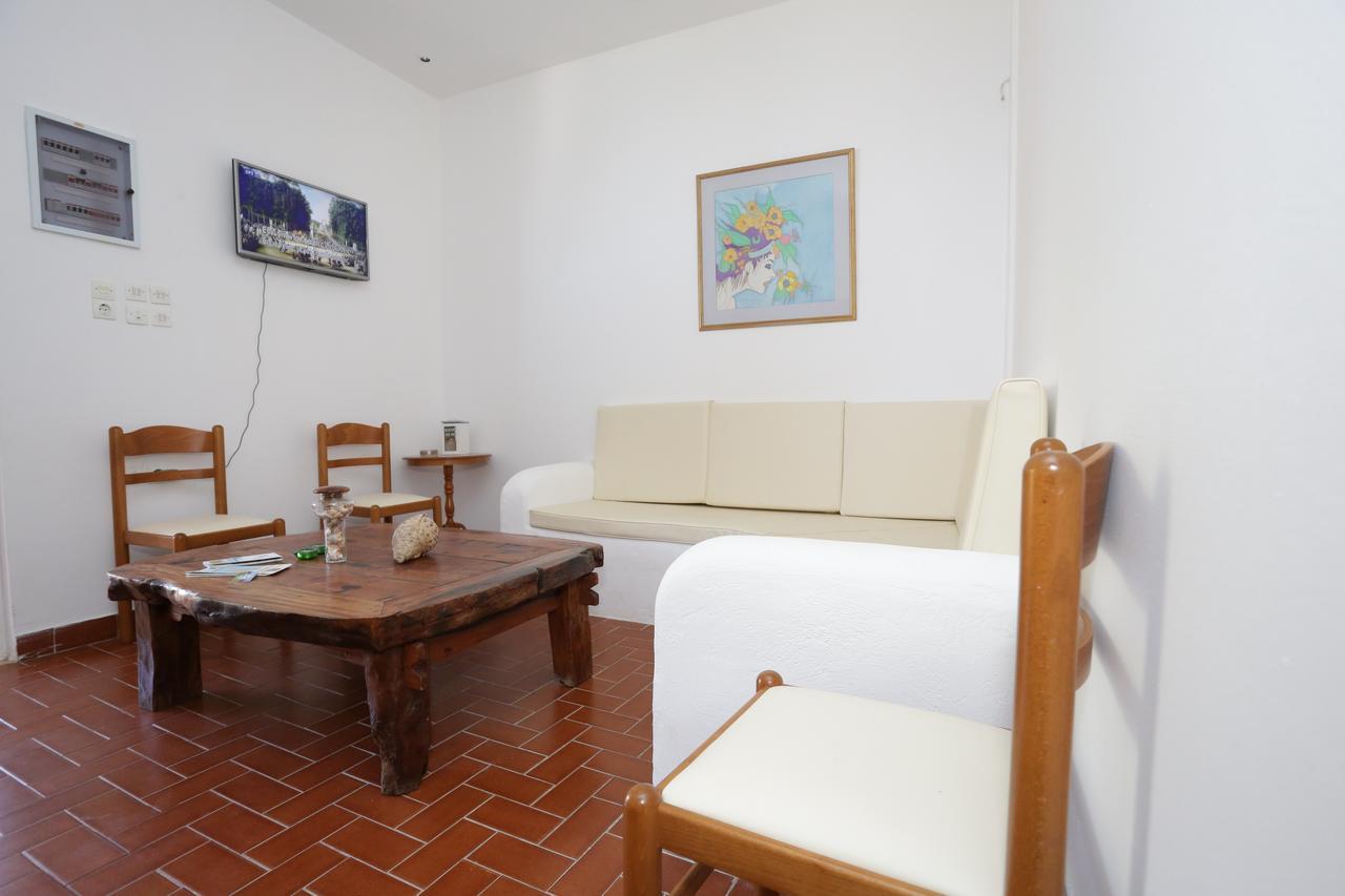 Artemis Suites Romanos  Eksteriør billede