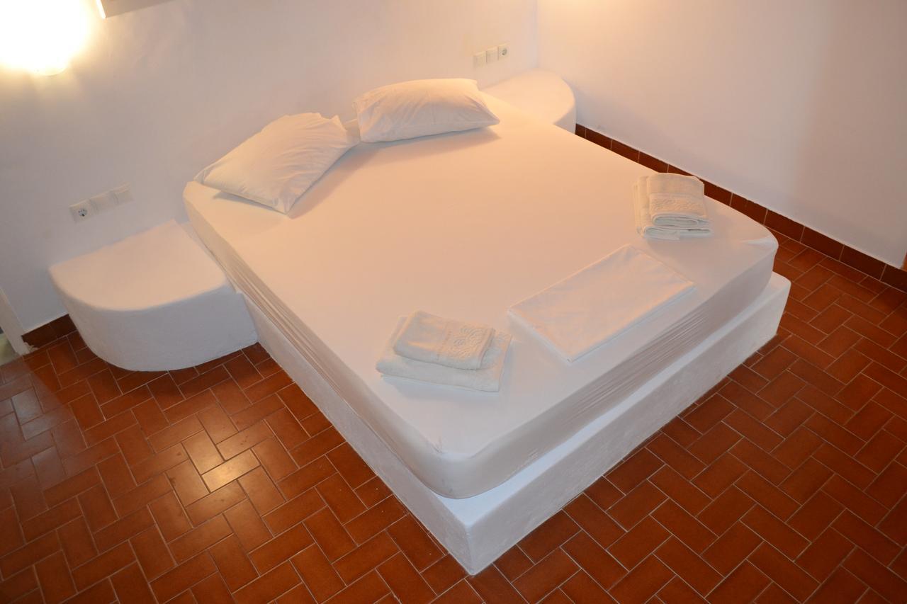 Artemis Suites Romanos  Eksteriør billede
